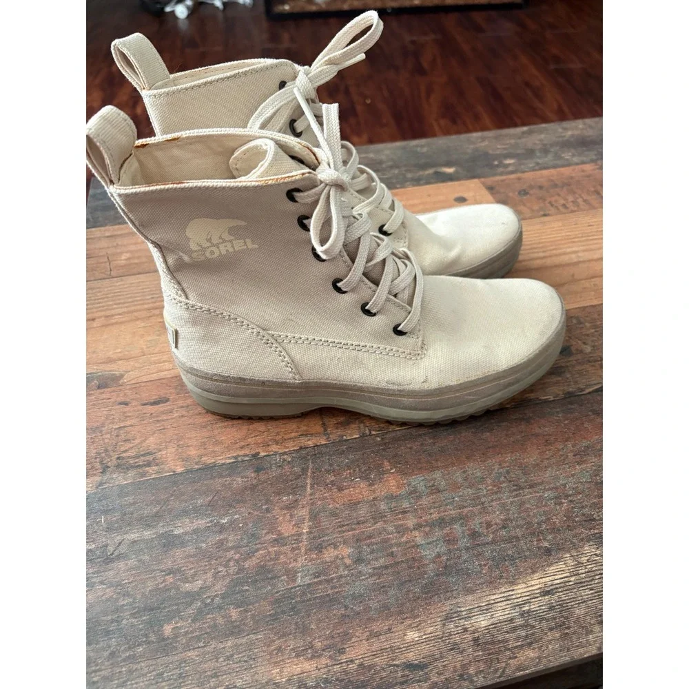 Sorel men caribou